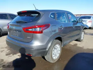 2020 Nissan Rogue Sport S with VIN JN1BJ1CWXLW373367, listed as a IAAI auction lot 41644799 with 104,562 mi miles. Bid and sale history available at carsss.com. Image 4.