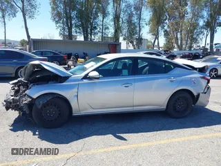 2019 Nissan Altima S with VIN 1N4BL4BV2KC226614, listed as a IAAI auction lot 41868990 with 97,288 mi miles and . Bid and sale history available at carsss.com. Image 14.