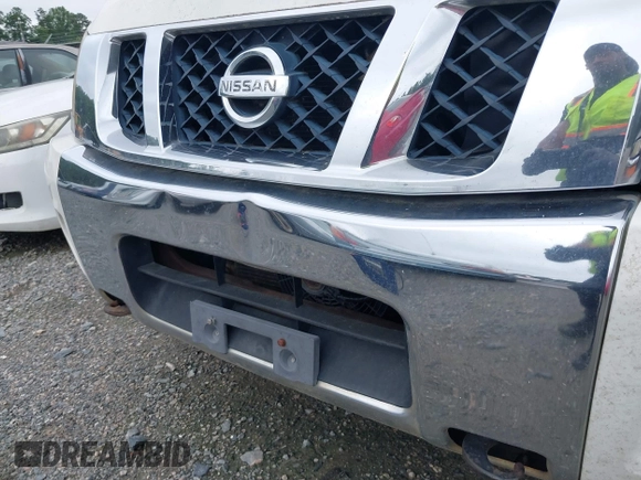 2008 Nissan Titan XE z VIN 1N6BA06C38N351875, wystawiony jako IAAI lot #42368486 z przebiegiem 174 337 mil mil oraz . Historia ofert i sprzedaży dostępna na DreamBid. Obrazek 6.
