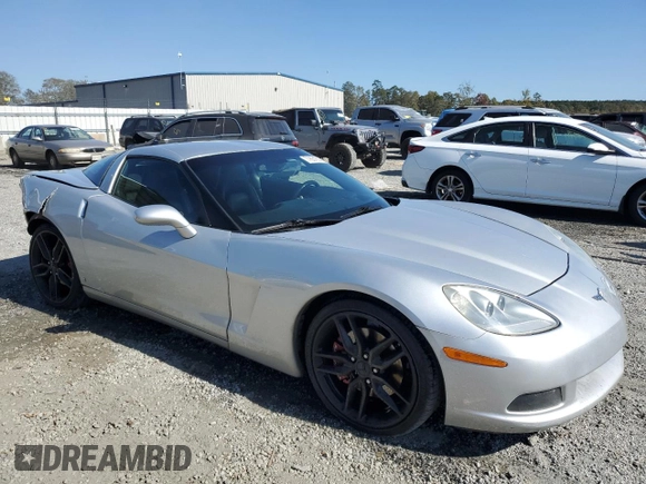 2009 Chevrolet Corvette 3LT z VIN 1G1YY26W695102866, wystawiony jako Copart lot #77631814 z przebiegiem 159 922 mil mil oraz Szkoda całkowita • Salvage title. Historia ofert i sprzedaży dostępna na DreamBid. Obrazek 4.