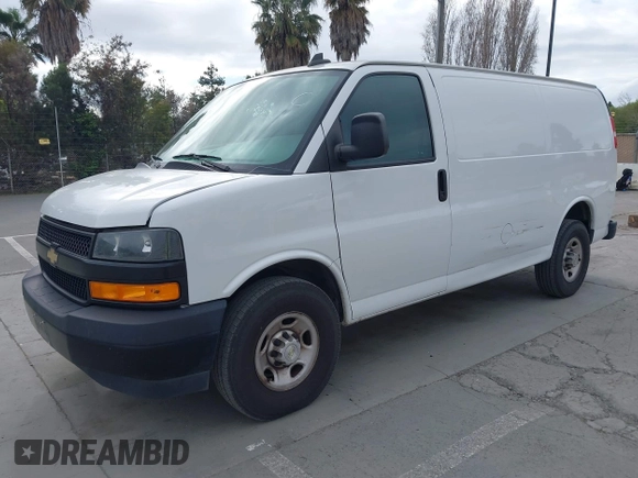 2020 Chevrolet Express Cargo с VIN 1GCWGAFP3L1272525, выставлен на аукционе IAAI как лот 41914132 с пробегом 90 857 миль миль и . История ставок и продаж доступна на DreamBid. Изображение 17.