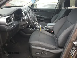 2019 Kia Sorento LX with VIN 5XYPG4A31KG572525, listed as a Copart auction lot 49711215 with 93,542 mi miles and Salvage Title. Bid and sale history available at DreamBid. Image 7.