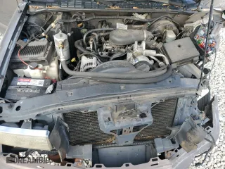 1999 Chevrolet S-10 LS with VIN 1GCCS19X7XK189242, listed as a Copart auction lot 77129404 with 208,281 mi miles and Salvage Title. Bid and sale history available at carsss.com. Image 13.