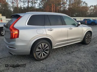 2021 Volvo XC90 Momentum z VIN YV4102CKXM1705883, wystawiony jako Copart lot #73878304 z przebiegiem 23 558 mil mil oraz Szkoda całkowita • Salvage title. Historia ofert i sprzedaży dostępna na DreamBid. Obrazek 3.