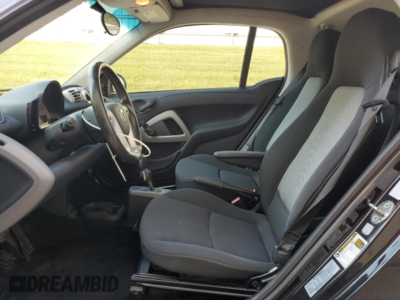 2015 Smart fortwo Passion with VIN WMEEJ3BA9FK806363, listed as a Copart auction lot 75024994 with 84,716 mi miles and Clean Title. Bid and sale history available at carsss.com. Image 7.
