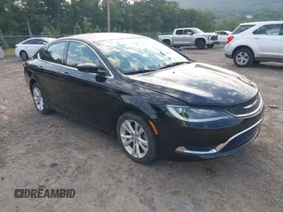 2015 Chrysler 200 Limited с VIN 1C3CCCAB7FN539835, выставлен на аукционе IAAI как лот 42840901 с пробегом 48 869 миль миль и . История ставок и продаж доступна на DreamBid. Изображение 1.
