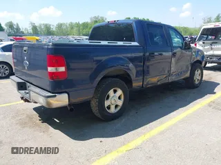 2005 Ford F-150 XLT z VIN 1FTPW12555KB44862, wystawiony jako IAAI lot #42275212 z przebiegiem 361 651 mil mil oraz . Historia ofert i sprzedaży dostępna na DreamBid. Obrazek 4.