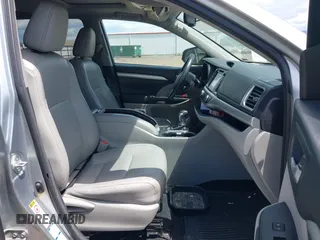 2015 Toyota Highlander XLE z VIN 5TDJKRFH9FS099780, wystawiony jako IAAI lot #42407689 z przebiegiem 159 406 mil mil oraz . Historia ofert i sprzedaży dostępna na DreamBid. Obrazek 5.