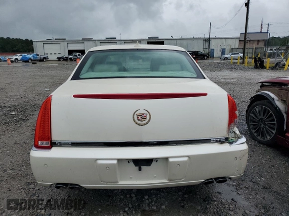 2011 Cadillac DTS Luxury Collection z VIN 1G6KD5E64BU121197, wystawiony jako Copart lot #58212335 z przebiegiem 141 055 mil mil oraz Szkody całkowita. Historia ofert i sprzedaży dostępna na DreamBid. Obrazek 6.