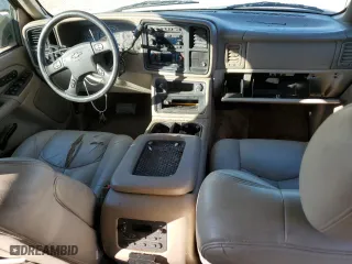 2004 Chevrolet Tahoe LT with VIN 1GNEC13Z34J273826, listed as a Copart auction lot 46538665 with 180,370 mi miles and Salvage Title. Bid and sale history available at carsss.com. Image 8.