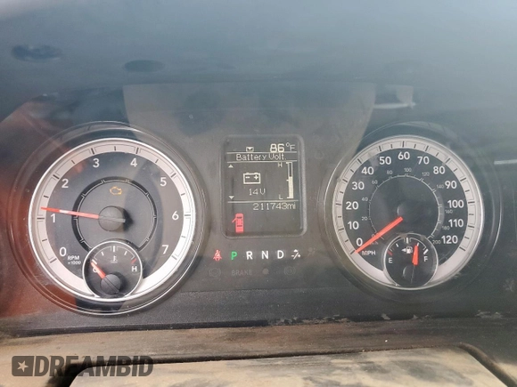 2020 Ram 1500 Tradesman z VIN 1C6RR6FT5LS147643, wystawiony jako Copart lot #60972105 z przebiegiem 211 743 mil mil oraz Czysty tytuł • Clean title. Historia ofert i sprzedaży dostępna na DreamBid. Obrazek 9.