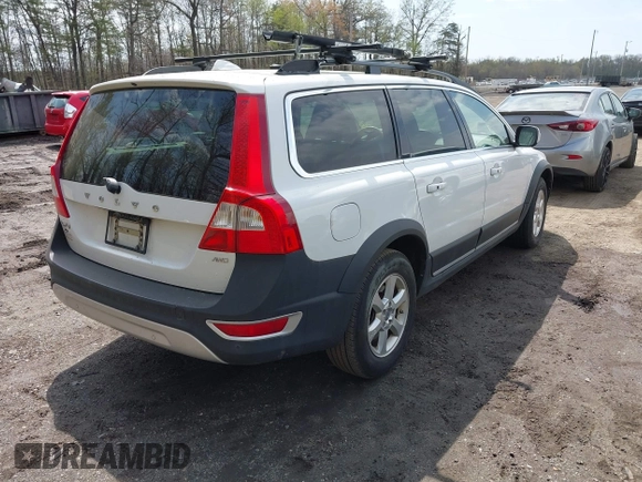 2012 Volvo XC70 3.2L with VIN YV4952BZ0C1133692, listed as a IAAI auction lot 42013093 with 153,678 mi miles and . Bid and sale history available at DreamBid. Image 4.