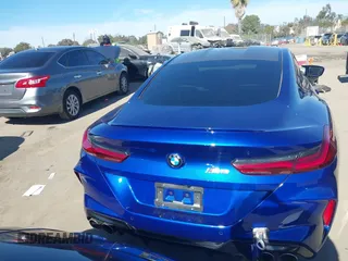 2020 BMW M8 z VIN WBSAE0C06LCD53214, wystawiony jako IAAI lot #38301455 z przebiegiem 20 410 mil mil oraz . Historia ofert i sprzedaży dostępna na DreamBid. Obrazek 16.