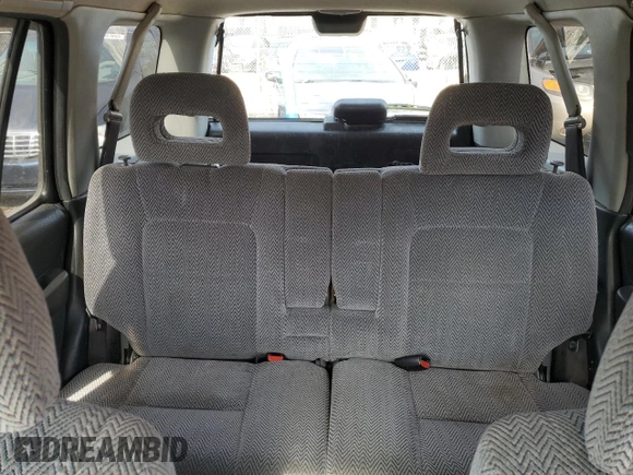 2000 Honda CR-V SE with VIN JHLRD1870YS019282, listed as a Copart auction lot 49968645 with 243,260 mi miles and Salvage Title. Bid and sale history available at carsss.com. Image 10.
