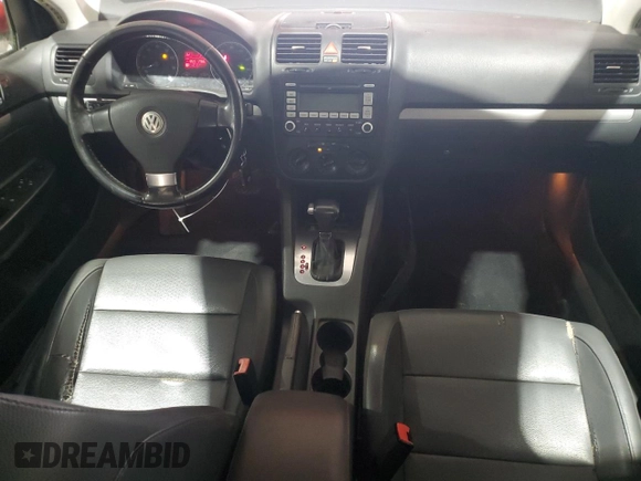 2008 Volkswagen Jetta SE z VIN 3VWRZ71K48M130858, wystawiony jako Copart lot #63095595 z przebiegiem 111 859 mil mil oraz Szkoda całkowita • Salvage title. Historia ofert i sprzedaży dostępna na DreamBid. Obrazek 8.