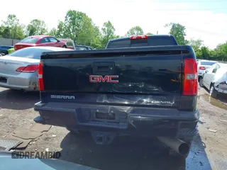 2016 GMC Sierra 2500HD Denali z VIN 1GT12UE84GF259750, wystawiony jako IAAI lot #42221632 z przebiegiem 201 055 mil mil oraz . Historia ofert i sprzedaży dostępna na DreamBid. Obrazek 17.