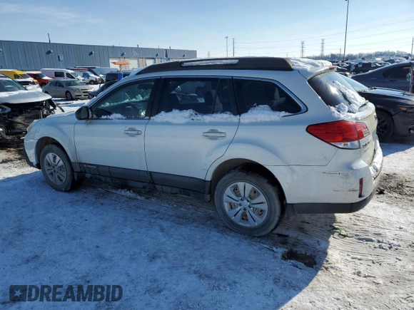2013 Subaru Outback 2.5i z VIN 4S4BRCAC4D1225770, wystawiony jako Copart lot #88504585 z przebiegiem 131 196 mil mil oraz Czysty tytuł • Clean title. Historia ofert i sprzedaży dostępna na DreamBid. Obrazek 2.