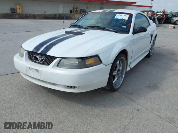 2000 Ford Mustang with VIN 1FAFP4041YF279330, listed as a IAAI auction lot 42047416 with 155,740 mi miles. Bid and sale history available at carsss.com. Image 2.