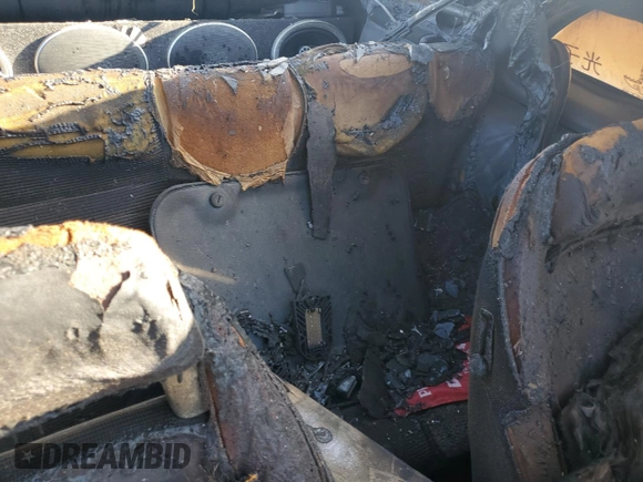 1990 Nissan 300ZX z VIN GZ32002975, wystawiony jako Copart lot #49444665 z przebiegiem Nie podano mil oraz Szkoda całkowita • Salvage title. Historia ofert i sprzedaży dostępna na DreamBid. Obrazek 10.