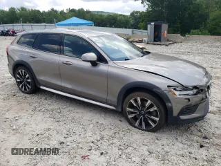 2020 Volvo V60 z VIN YV4102WK8L1036653, wystawiony jako Copart lot #61437033 z przebiegiem 35 446 mil mil oraz . Historia ofert i sprzedaży dostępna na DreamBid. Obrazek 4.