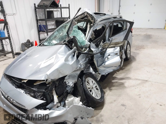 2018 Subaru Impreza Premium with VIN 4S3GTAD67J3724617, listed as a IAAI auction lot 40664868 with 1 mi miles. Bid and sale history available at carsss.com. Image 6.
