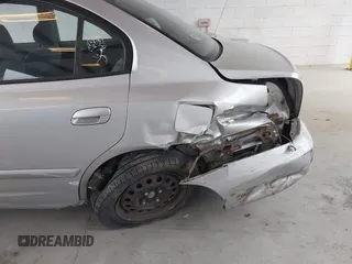 2002 Hyundai Elantra GLS z VIN KMHDN45D52U340239, wystawiony jako IAAI lot #42260604 z przebiegiem 288 297 mil mil oraz . Historia ofert i sprzedaży dostępna na DreamBid. Obrazek 6.