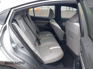 2025 Toyota Camry LE z VIN 4T1DAACK5SU527380, wystawiony jako IAAI lot #42116438 z przebiegiem 4 917 mil mil oraz . Historia ofert i sprzedaży dostępna na DreamBid. Obrazek 8.