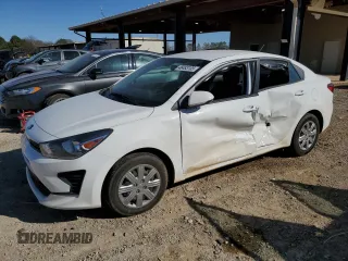 2021 Kia Rio LX with VIN 3KPA24AD1ME412352, listed as a Copart auction lot 48483105 with 70,968 mi miles and Salvage Title. Bid and sale history available at carsss.com. Image 1.