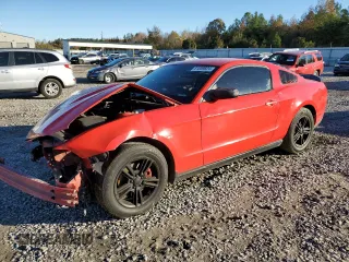 2011 Ford Mustang V6 with VIN 1ZVBP8AMXB5114109, listed as a Copart auction lot 81059824 with 163,541 mi miles and Salvage Title. Bid and sale history available at carsss.com. Image 1.