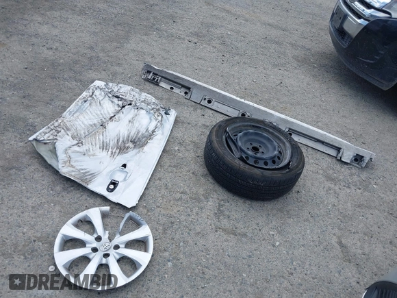 2024 Toyota Corolla LE z VIN 5YFB4MDE2RP107029, wystawiony jako IAAI lot #42585463 z przebiegiem Nie podano mil oraz . Historia ofert i sprzedaży dostępna na DreamBid. Obrazek 11.