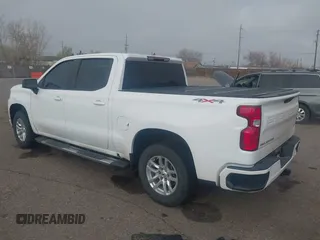 2021 Chevrolet Silverado 1500 RST with VIN 1GCUYEED5MZ102513, listed as a IAAI auction lot 41895435 with 94,438 mi miles. Bid and sale history available at carsss.com. Image 3.