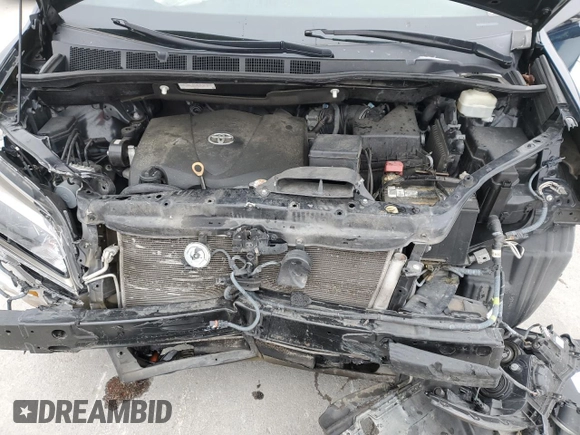 2020 Toyota Sienna SE with VIN 5TDXZ3DC6LS061204, listed as a Copart auction lot 46652545 with 137,890 mi miles and Salvage Title. Bid and sale history available at carsss.com. Image 12.