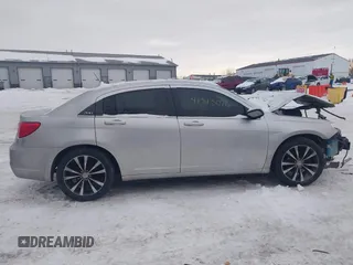 2012 Chrysler 200 S with VIN 1C3CCBHG7CN126725, listed as a IAAI auction lot 41313076 with 101,150 mi miles. Bid and sale history available at carsss.com. Image 13.