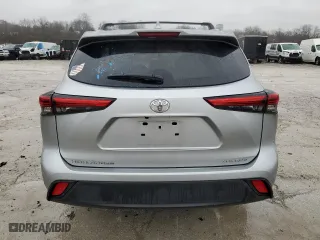 2022 Toyota Highlander XLE with VIN 5TDGZRBH5NS561228, listed as a Copart auction lot 85669744 with 0 mi miles and Non Repairable. Bid and sale history available at carsss.com. Image 6.