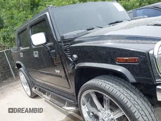 2005 Hummer H2 SUT с VIN 5GRGN22U95H112508, выставлен на аукционе IAAI как лот 42477383 с пробегом 132 463 миль миль и . История ставок и продаж доступна на DreamBid. Изображение 13.