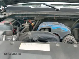 2008 Chevrolet Silverado 2500HD 1LT с VIN 1GCHC23K98F140009, выставлен на аукционе IAAI как лот 42036735 с пробегом 279 468 миль миль и . История ставок и продаж доступна на DreamBid. Изображение 19.