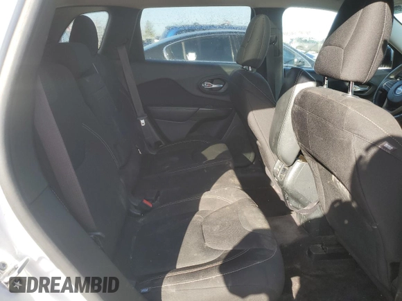 2016 Jeep Cherokee Latitude z VIN 1C4PJMCS7GW218539, wystawiony jako Copart lot #49147135 z przebiegiem 176 852 mil mil oraz Czysty tytuł • Clean title. Historia ofert i sprzedaży dostępna na DreamBid. Obrazek 11.