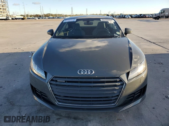 2016 Audi TT 2.0T z VIN TRUC5AFV3G1020339, wystawiony jako Copart lot #84490084 z przebiegiem Nie podano mil oraz Szkody całkowita. Historia ofert i sprzedaży dostępna na DreamBid. Obrazek 5.