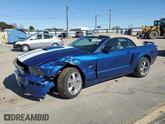 2008 Ford Mustang GT Deluxe z VIN 1ZVHT85H085155666, wystawiony jako Copart lot #47425595 z przebiegiem Nie podano mil oraz Szkody całkowita. Historia ofert i sprzedaży dostępna na DreamBid. Obrazek 1.