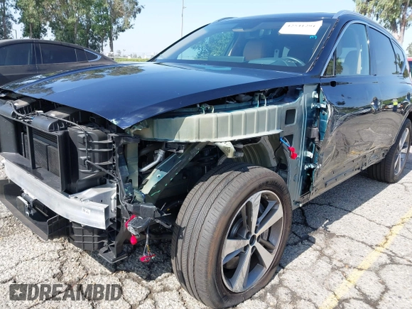 2024 Genesis GV80 with VIN KMUHCESC8RU185576, listed as a IAAI auction lot 42541291 with 17,908 mi miles and . Bid and sale history available at DreamBid. Image 6.