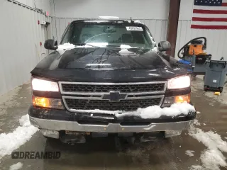 2006 Chevrolet Silverado 1500 with VIN 1GCEK19B16Z192673, listed as a Copart auction lot 49893965 with 163,442 mi miles and Salvage Title. Bid and sale history available at DreamBid. Image 5.