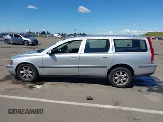 2002 Volvo V70 with VIN YV1SW58D322240530, listed as a IAAI auction lot 41944556 with 104,160 mi miles and . Bid and sale history available at DreamBid. Image 14.