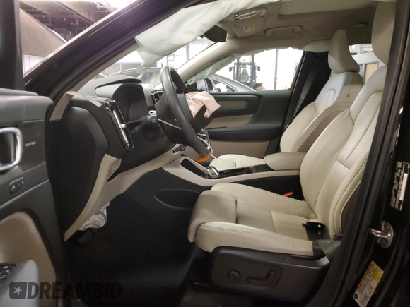 2023 Volvo XC40 Ultimate Dark Theme z VIN YV4L12UX0P2093949, wystawiony jako Copart lot #83119964 z przebiegiem 11 047 mil mil oraz Szkoda całkowita • Salvage title. Historia ofert i sprzedaży dostępna na DreamBid. Obrazek 7.