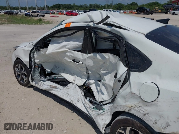 2019 Kia Forte LXS with VIN 3KPF24AD0KE128679, listed as a IAAI auction lot 39235456 with 1 mi miles. Bid and sale history available at carsss.com. Image 17.