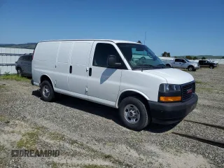2019 GMC Savana Cargo z VIN 1GTW7AFG1K1246472, wystawiony jako Copart lot #47945425 z przebiegiem 67 493 mil mil oraz Szkody całkowita. Historia ofert i sprzedaży dostępna na DreamBid. Obrazek 4.