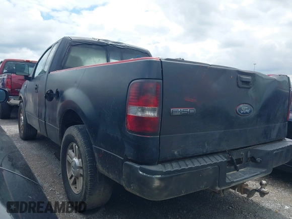 2004 Ford F-150 XL z VIN 1FTRF12W74KD85418, wystawiony jako IAAI lot #42252174 z przebiegiem 291 196 mil mil oraz . Historia ofert i sprzedaży dostępna na DreamBid. Obrazek 3.