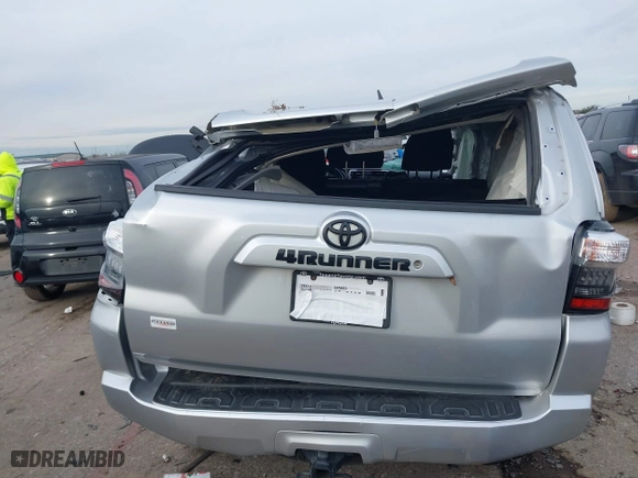 2020 Toyota 4Runner SR5 with VIN JTEBU5JR6L5803471, listed as a IAAI auction lot 41311490 with 1 mi miles. Bid and sale history available at carsss.com. Image 15.