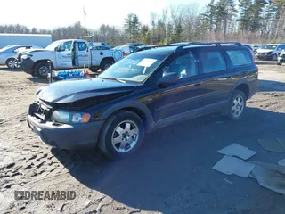 2004 Volvo V70 XC70 with VIN YV1SZ59H441151020, listed as a IAAI auction lot 41761408 with 195,292 mi miles. Bid and sale history available at carsss.com. Image 2.