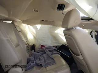 2008 Cadillac Escalade z VIN 1GYEC63808R231824, wystawiony jako IAAI lot #41143791 z przebiegiem Nie podano mil oraz . Historia ofert i sprzedaży dostępna na DreamBid. Obrazek 8.