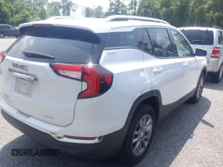 2022 GMC Terrain SLT z VIN 3GKALVEV4NL231608, wystawiony jako IAAI lot #42572052 z przebiegiem 79 198 mil mil oraz . Historia ofert i sprzedaży dostępna na DreamBid. Obrazek 4.